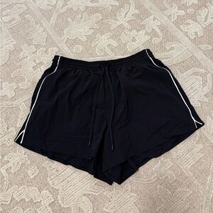 Lululemon court rival shorts 3inch